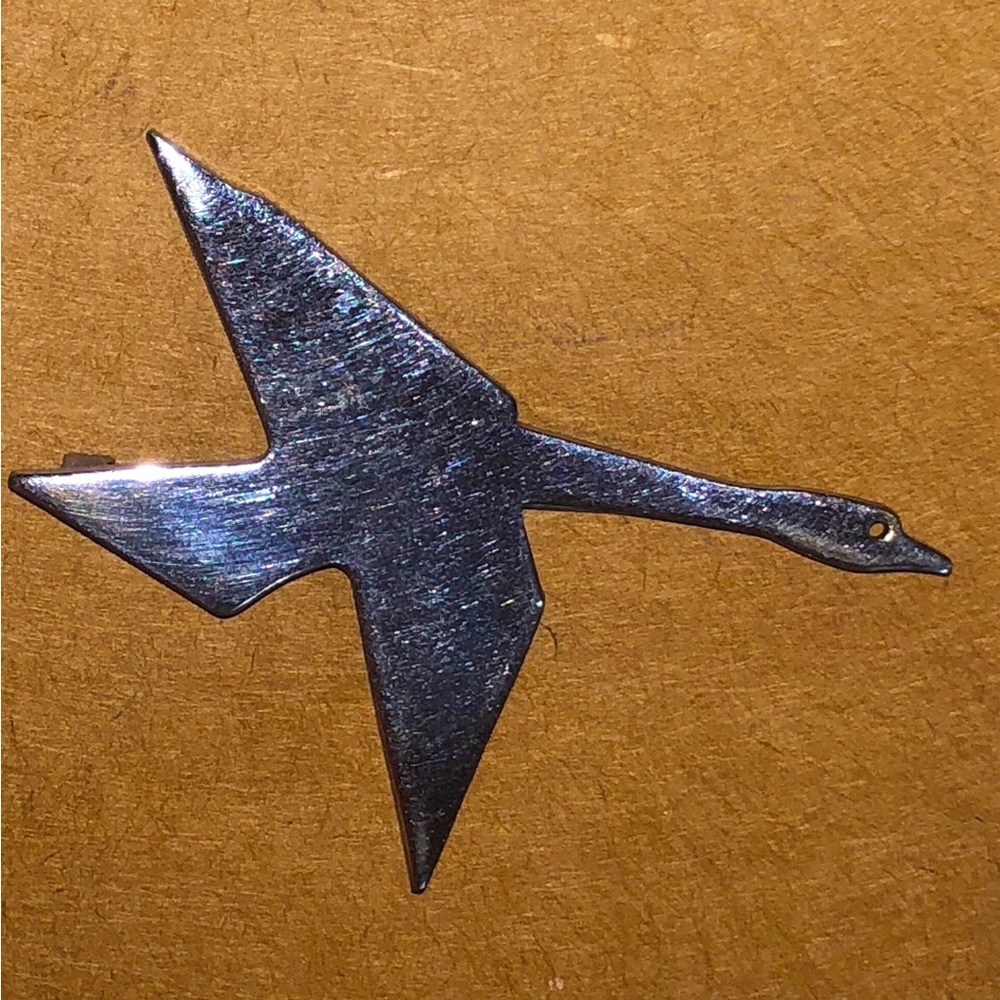 🔥5/$50🔥 Soaring Bird Goose Silver Metal Monotone Minimalist Pin Brooch
